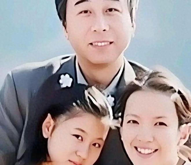 出道20多年从不拍吻戏40岁长的还像18九游会网址是多少原来她是冯巩的“女儿”(图7)